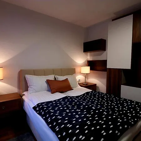 B231-aparthotel Vucko- Private Host דירה 4*